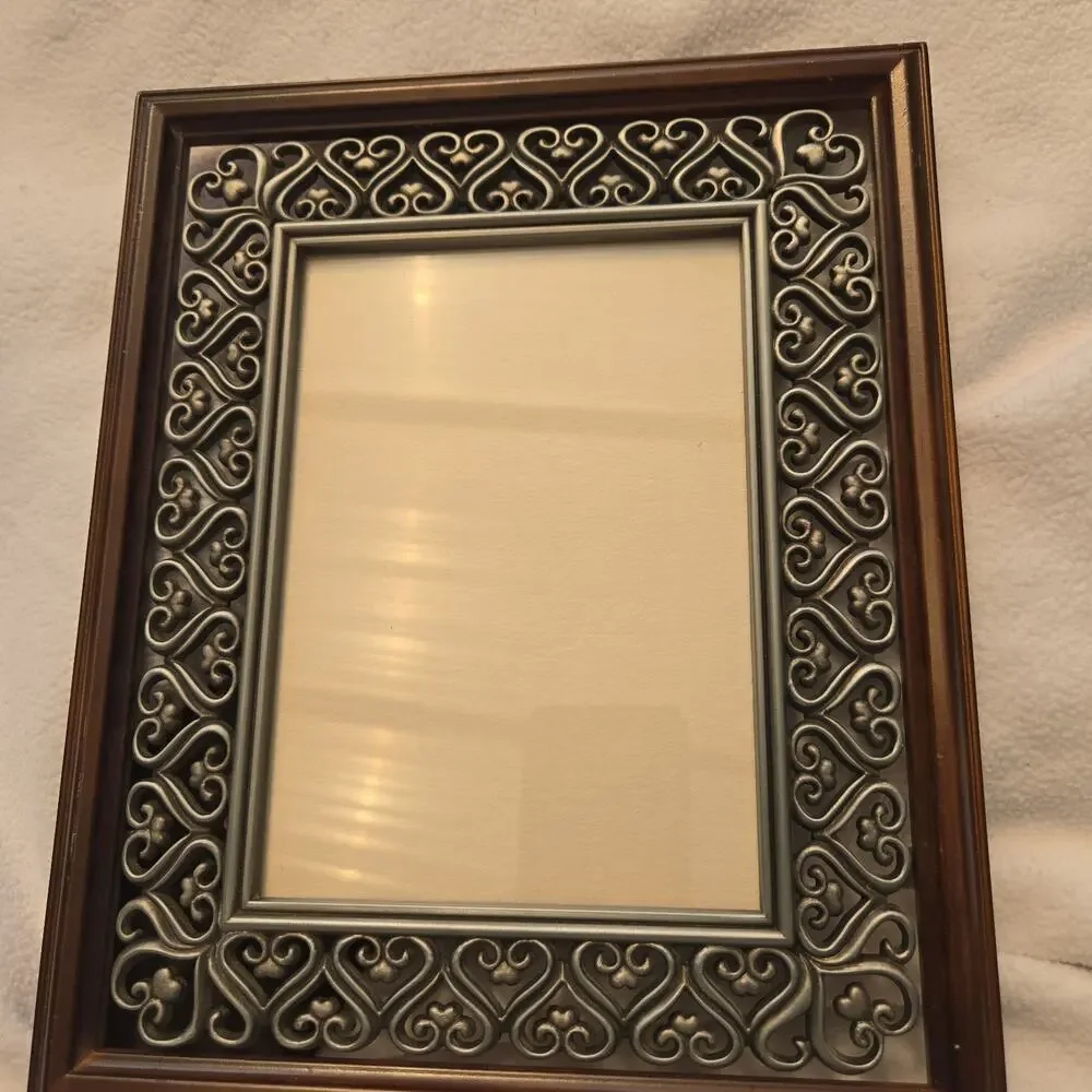 Wood And Metal Heart Cut Outs 5x7 Photo Frame